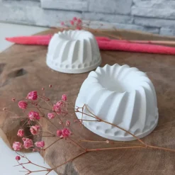 Gugelhupf Kerzenhalter aus Raysin – Handgemachter Kerzenständer für stilvolle Deko