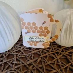 Gutscheinkarte - Ein kleines Dankeschön - Bienenwaben - Tassenform