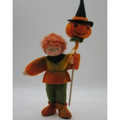 Halloween Junge mit Kürbis - Jahreszeitentisch - Blumenkinder - Herbst - Waldorf - Art.Nr. HE4