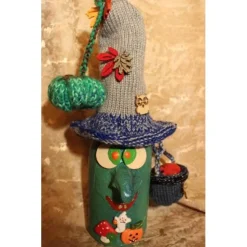 Halloweendeko HEXE– Handgemachte Hexe aus einer Sektflasche, witziges Upcyclingobjekt für Deine Halloweenparty