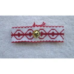 Halsband für Osterlamm Aidastoff bestickt, Kreuzstich rot weiß