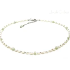 Halskette in Weiß aus Süßwasserzuchtperlen sowie Amazonit-Würfelchen in Lindgrün, auch als Brautschmuck, Accessoire