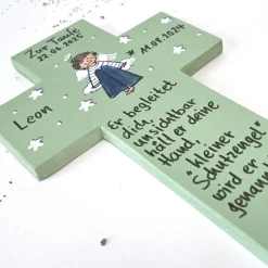 Handbemaltes Holzkreuz personalisiert – Kinderkreuz zur Taufe für Jungen mit Schutzengel & Wunschtext