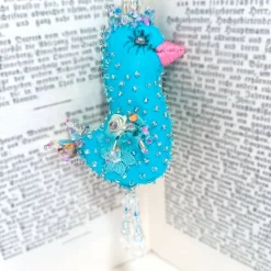 Handbesticktes Vogel Ornament türkis rosa – Unikat Osterdeko Shabby Chic Landhausstil