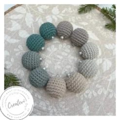 Handgefertigte gehäkelte Christbaumkugeln 10er-Set – nachhaltiger Weihnachtsschmuck Grau Creme Patina bruchsicher
