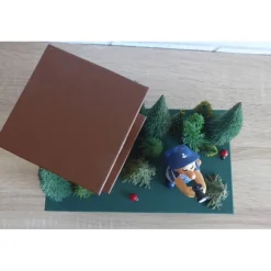 Handgefertigte Geschenkverpackung / Schachtel aus Pappe, Papier und Buchleinen - Waldspaziergang - Urlaub