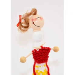 Handgefertigte Holzfigur Strickfreundin – Individuelles Geschenk für Strickliebhaberinnen