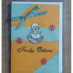 handgefertigte Ostergrußkarte mit Kükenmotiv - orange-grün