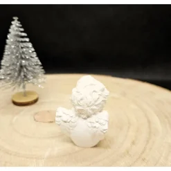 Handgefertigte Weihnachtsfiguren - Zauberhafte Festtagsdekoration