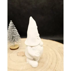 Handgefertigte Weihnachtsfiguren - Zauberhafte Festtagsdekoration