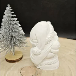 Handgefertigte Weihnachtsfiguren - Zauberhafte Festtagsdekoration