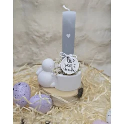 Handgefertigter Oster-Kerzenhalter aus Raysin – Hase, Moos & Trockenblumen als Frühlingsdeko