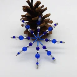 Handgefertigter Perlenstern blau silber klar – Weihnachtsdeko & Geschenkanhänger, Drahtstern, Unikat