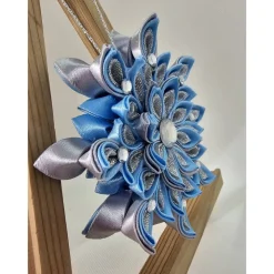 Handgefertigter Weihnachtsstern, Schneeflocke in Blau-Silber, Durchmesser ca. 10-11 cm