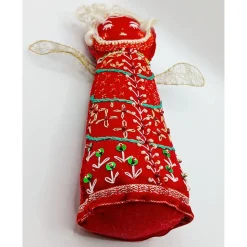 Handgefertigter Weihnachtsengel aus rotem Filz. Verziert mit filigranen Stickereien und Flügeln aus feinem Golddraht