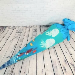 Handgefilzte Schultüte Unterwasserwelt Wal 70cm – Filzschultüte aus Wolle