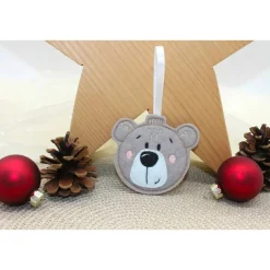 Handgemachte Filz-Christbaumanhänger - bestickt als Eisbär, Bär oder Reh in Kugelform