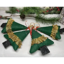 Handgemachte Filz-Tannenbäume als Weihnachtsanhänger  ca. 16 cm –grün mit Goldfransen rotem Band Glitzer festliche Deko