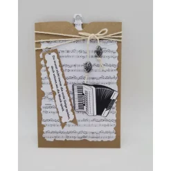 Handgemachte Geburtstagskarte mit Musikinstrumenten – Gitarre & Akkordeon, personalisierbar, 10x14,5cm