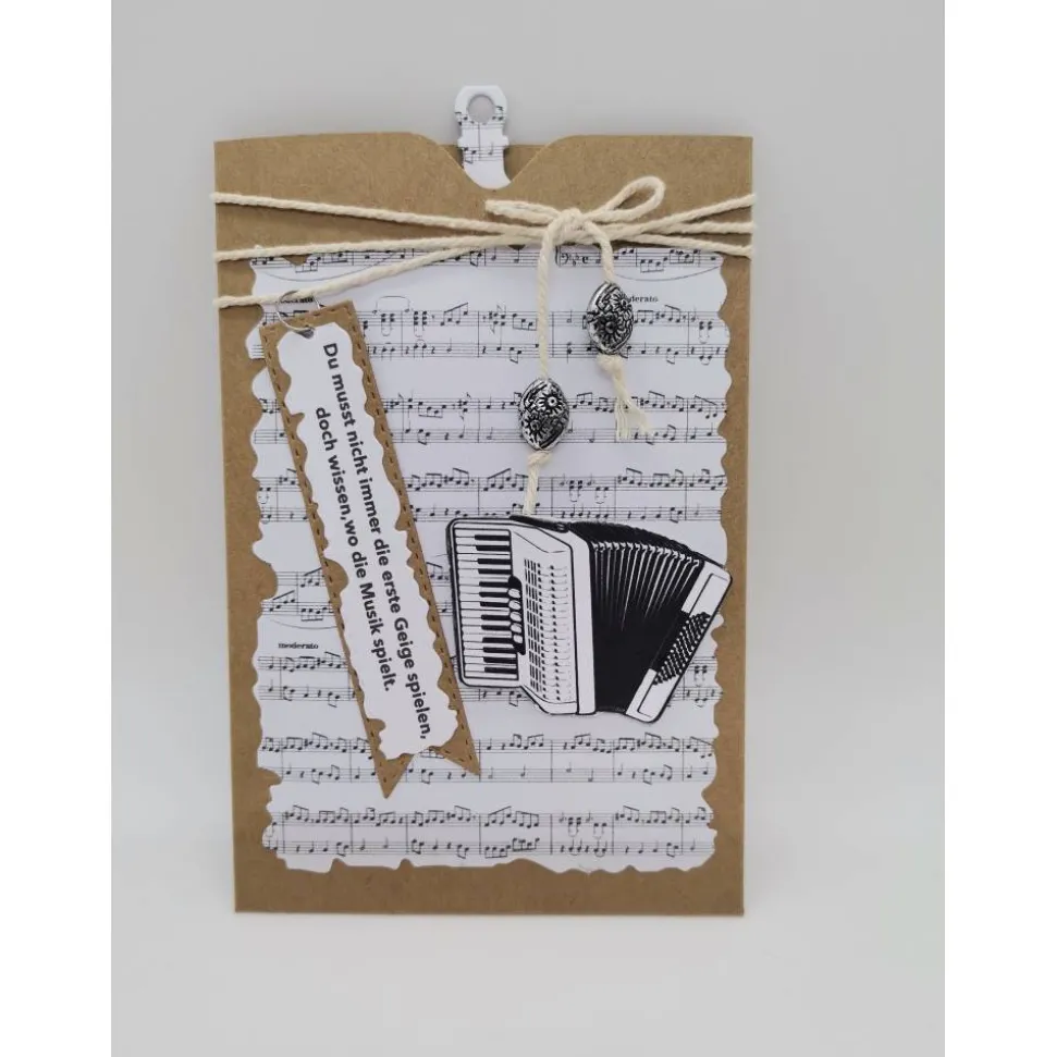 Handgemachte Geburtstagskarte mit Gitarre & Akkordeon – Musikinstrumente, personalisierbar, Unikat
