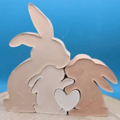 Handgemachte Hasenfamilie aus Raysin mit Herz – Zeitlose Oster- & Frühlingsdeko, Unikat Geschenkidee