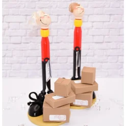 Handgemachte Holzfigur Paketzusteller – Kreatives Geldgeschenk personalisierbar