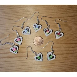 Handgemachte Lebkuchenherzchen Ohrringe mit Glückspilz, Zuckerguss & hochwertigem  Strass – Antiallergisch & Versilbert