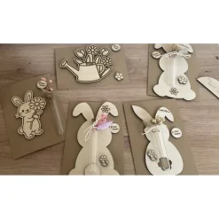 Handgemachte Osterkarte mit Holzanhänger & Reagenzglas – Perfekte Geschenkidee zu Ostern