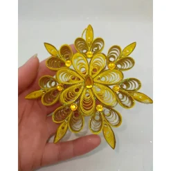Handgemachte Quilling-Schneeflocke aus Papier – filigraner Weihnachtsschmuck, Weihnachtsstern