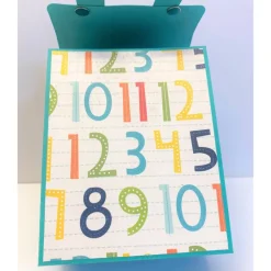 Handgemachte Schultasche aus Karton – Geschenkverpackung zur Einschulung (9 x 12 x 5 cm)