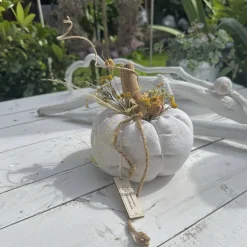 Handgemachter Kürbis aus antikem Leinen rohweiß/grau mit Stauben, Treibholz & Seeseil – Landhausdeko Ø17cm