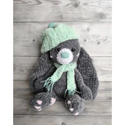 Handgemachtes Kuscheltier Hase „Minti“
