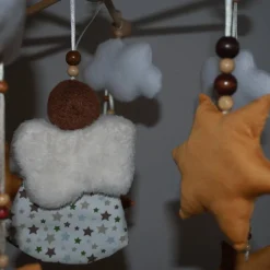 Handgemachtes Schutzengel-Mobile – Geschenk zur Taufe & Geburt für Babys