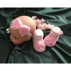 Handgemachtes Taufset  *little girl* für Mädchen – Haarband & Babyschühchen Weiß-Rosa mit Perlen