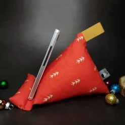 Handykissen / Sitzsack TREES ON RED  - Smartphonestütze, Tabletkissen, Kirschkernfüllung | RÄUBERKIND