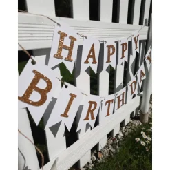 Happy Birthday Girlande in Weiß und Gold. Handgefertigte Papiergirlande zum Geburtstag.