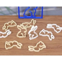 Hasen 3D-Druck Ostern Dekoration Tisch Streudeko, schwarz weiß hellbeige, bunte Farben Dekoration modern scandi