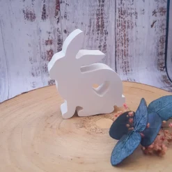 Hasen mit Herz – Handgegossene Osterdeko aus Keraflott