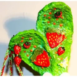 Hasenfigur ERDBEERHASERL handgefertigte Künstler-Figur Osterdeko Geschenk für Erdbeer-Fans Geldgeschenk