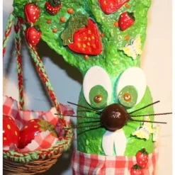 Hasenfigur ERDBEERHASERL handgefertigte Künstler-Figur Osterdeko Geschenk für Erdbeer-Fans Geldgeschenk