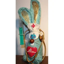 Hasenfigur Osterdeko KRANKENSCHWESTER handgefertigte Künstler-Figur Geschenk für Ärzte Krankenschwestern