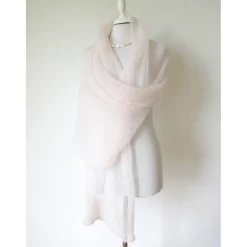 Hauchzarter Brautschal in weiß-rosa, Mohair-Stola für die Hochzeit, sommerliches Lace-Tuch, dünnes Umschlagtuch