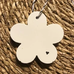 Hübsche Anhänger aus Beton, Motive für Ostern, weiß, handbemalt, 6er Set