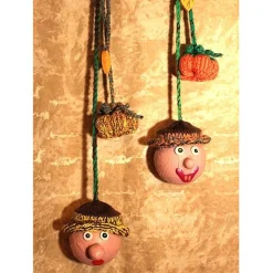 Herbstdeko KUGELWICHTEL KÜRBIS Handgemachte Wichtel aus Kunststoffkugeln für Deine Herbstdekoration