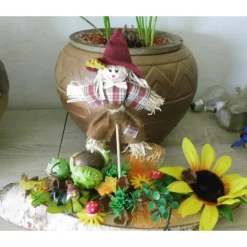 Herbstdeko Tischdeko Feld Garten – Erntedankfest Sonnenblume Vogelscheuche auf Baumscheibe