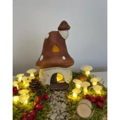 Herbstgesteck Herbstdeko Herbst Baumscheibe Pilzhaus Igel