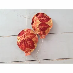 herbstliche Luftballons aus Stoff Blattmotiv