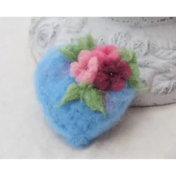HERZ * FILZHERZ * ZUR DEKORATION * FRÜHLING * 100 % WOLLE * HANDGEARBEITET * HELLBLAU/ROSA * Produkt #711348