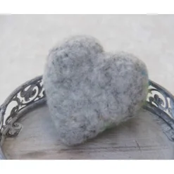 HERZ * FILZHERZ * ZUR DEKORATION * FRÜHLING * 100 % WOLLE * HANDGEARBEITET * GRAU/BLAU * Produkt #717471