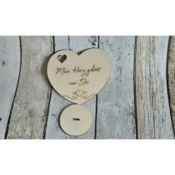 Herz aus Holz mit Lasergravur – personalisierbares Geschenk aus Pappelholz